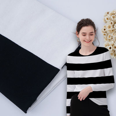 Un buen precio. Tejido de punto de rayas suaves y cómodos para uso informal en línea