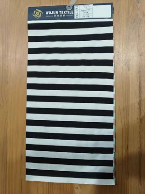 Un buen precio. Tejido de punto a rayas transpirable, respetuoso con el medio ambiente y natural, para uso informal en línea