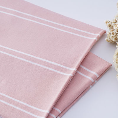 Un buen precio. Tejido de punto rayado suave y suave y transpirable para camiseta 40S en línea