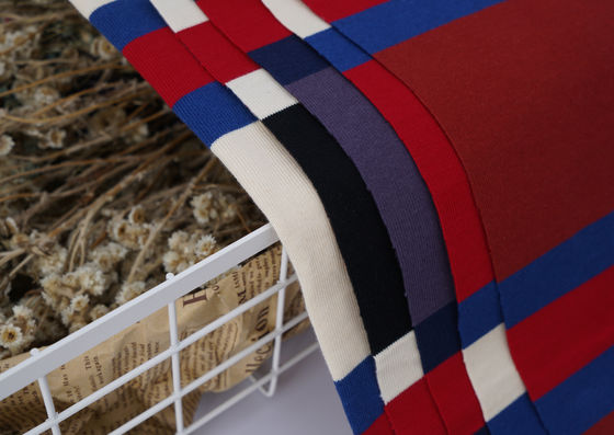 Un buen precio. Tejido de material estriado respetuoso con el medio ambiente y sostenible que absorbe el sudor para uso informal en línea