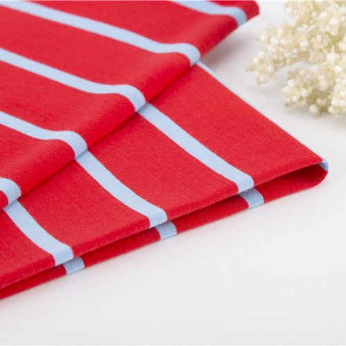 Tejido de algodón rayado con una textura cómoda para camiseta