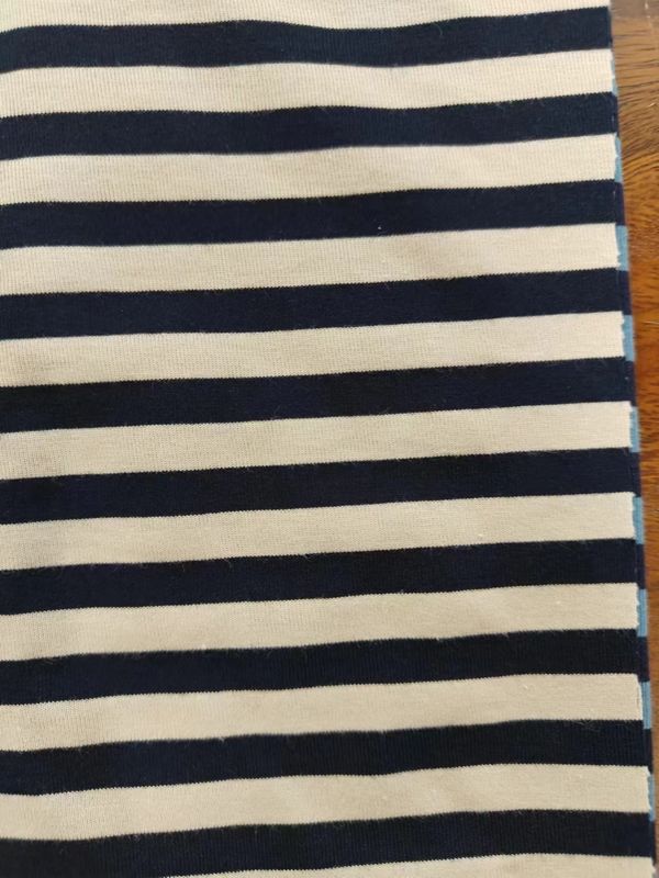 Tejido de material de algodón suave y rayado para camisetas