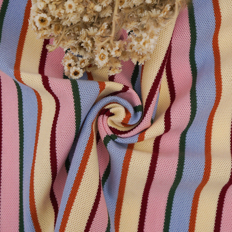 Tejido de punto suave y de rayas suaves y absorbente de humedad para uso informal