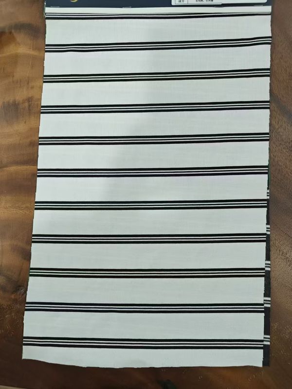 Tejido de material rayado cómodo y ligero, suave y resistente al desgaste para uso informal