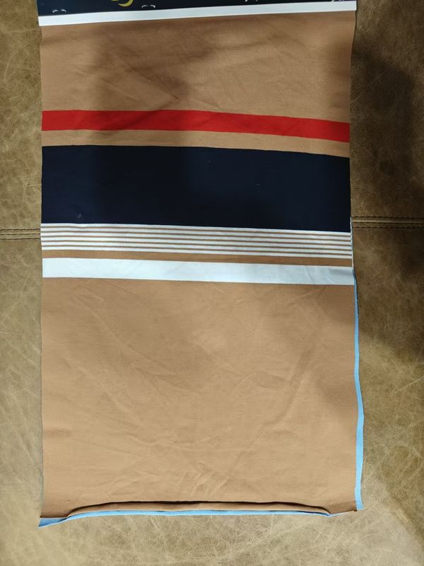 Resistente al desgaste y duradero y cómodo Tejido de material rayado elegante para camiseta de polo