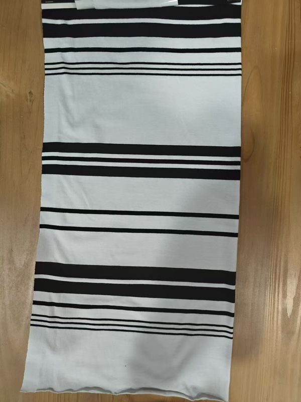 Tejido con rayas suaves y cómodos para camisetas
