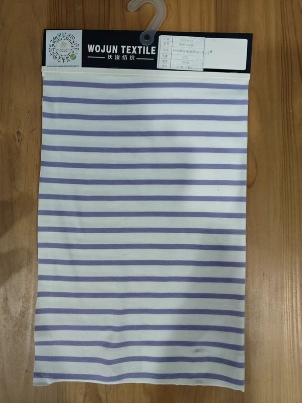 Tejido de punto con rayas suaves y suaves para uso casual