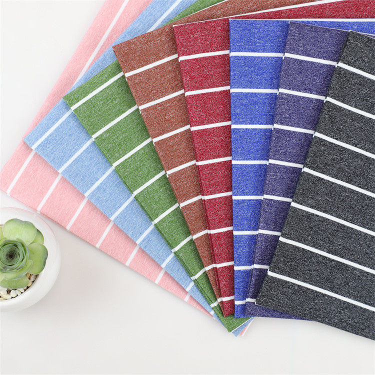 Tejido de punto rayado de hilo saludable y suave para uso casual de color sólido