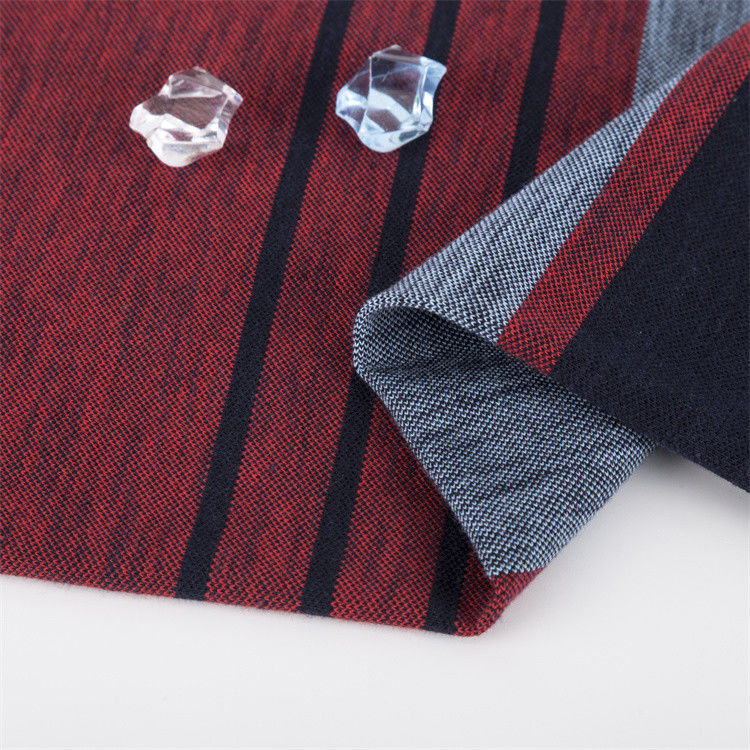 Tejido de punto con rayas para camisa de polo.