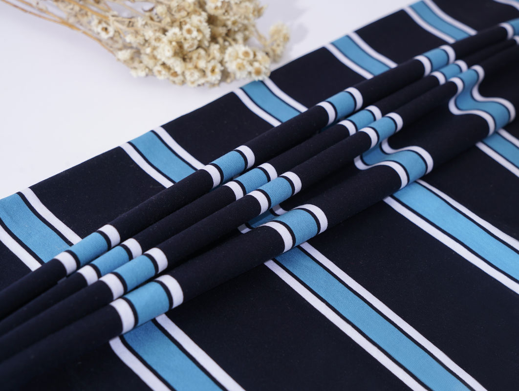 Tejido de punto a rayas higroscópico cómodo y saludable para la piel para camiseta
