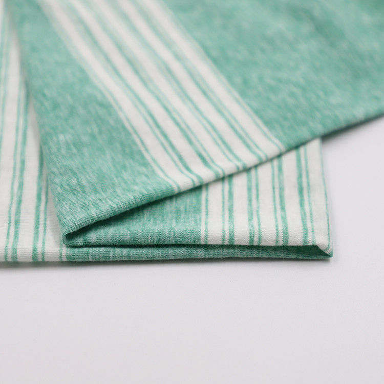 Delicado y cómodo Tejido de punto de rayas hermoso y simple para camiseta