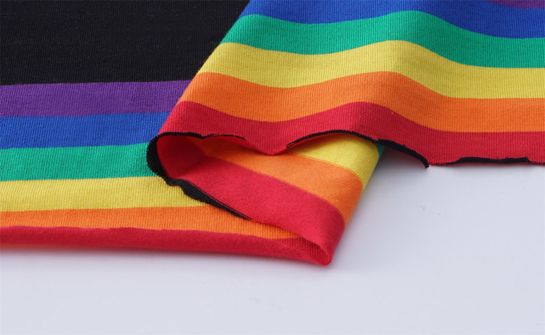 Tejido de material natural de rayas para camiseta, cómodo y elegante
