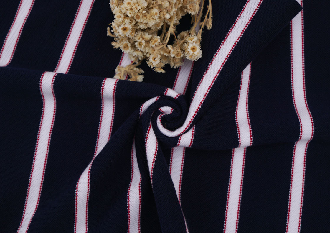 Tejido de punto rayado para camisa de polo.