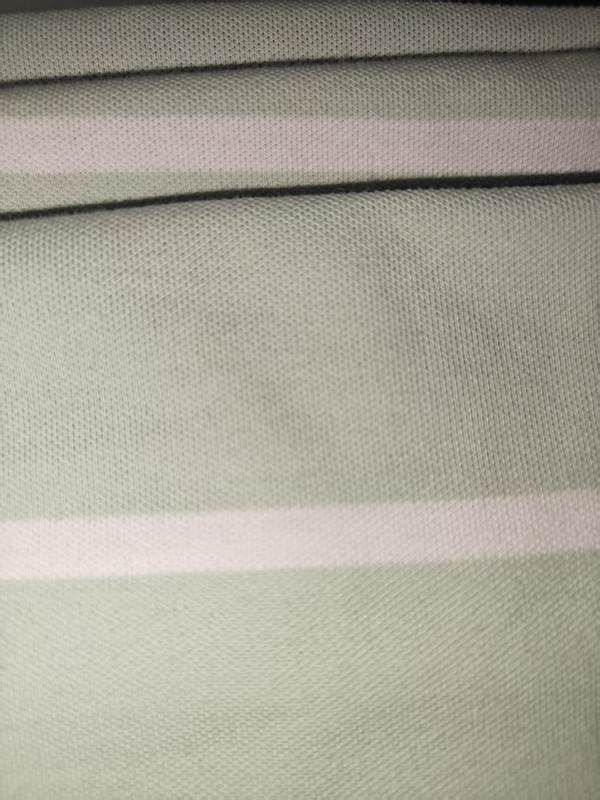 Resistente al desgaste y cómodo, tejido de material a rayas antiarrugas y refrescante para polo