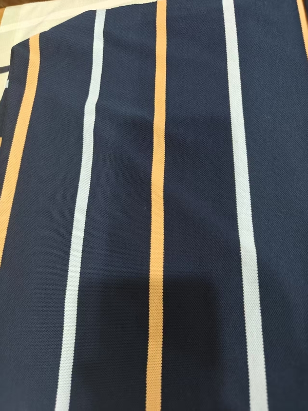 Resistente al desgaste y cómodo, tejido de material a rayas antiarrugas y refrescante para polo