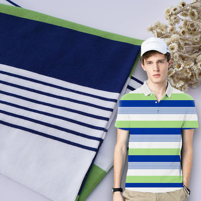 Un buen precio. Tejido de punto con rayas higroscópicas para uso informal en línea