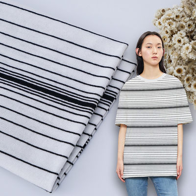 Un buen precio. Tejido de material rayado de alta calidad y absorbente de humedad para uso informal en línea