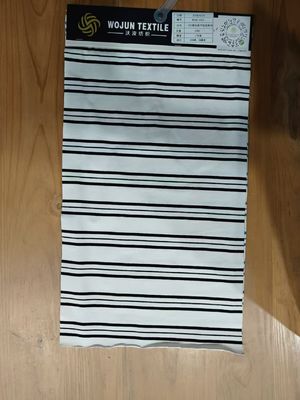 Fácil de cuidar y suave Tejido de material rayado de alta calidad para uso casual