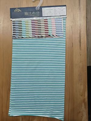 Fácil de cuidar y duradero y amigable para la piel Tejido de punto a rayas para camiseta