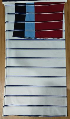 Un buen precio. Tejido de material estriado ecológico y elástico para uso informal en línea