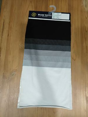 Tejido de punto con rayas, cómodo y de moda, duradero y amigable para la piel, para uso informal.