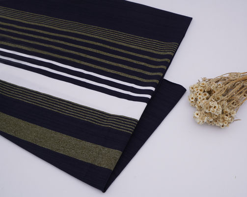 Un buen precio. Tejido de material rayado versátil suave y cómodo para camiseta en línea