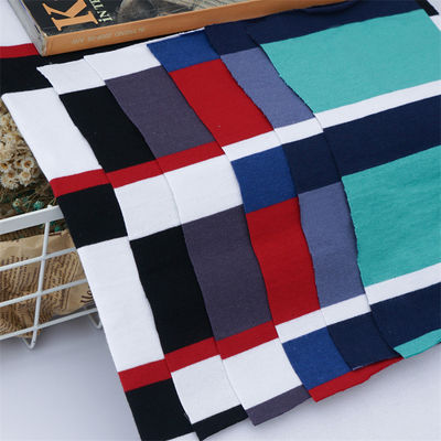 Un buen precio. Tejido de punto natural y de rayas para camisetas, respetuoso con el medio ambiente en línea