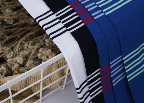 Tejido de punto de rayas suaves y saludables resistentes al desgaste para camisetas